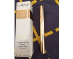Kem đặc trị nám và tàn nhang, làm trắng da carissime correcteur 1,8ML 