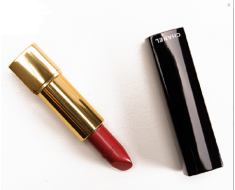 Son Chanel 135 Énigmatique màu đỏ nâu trầm ấm