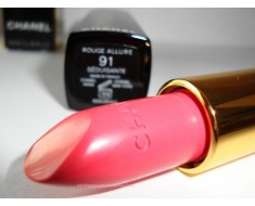 Son Chanel màu 91 SÉDUISANTE sắc hồng tươi sáng